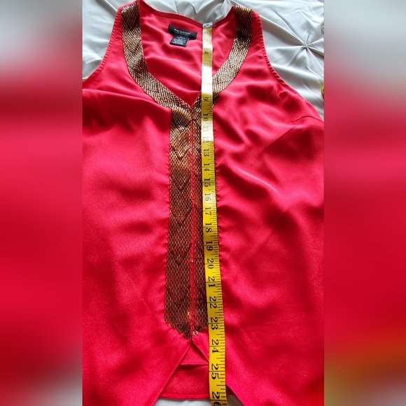 Silk V Neck Top in Red and Gold - Picture 15 of 16